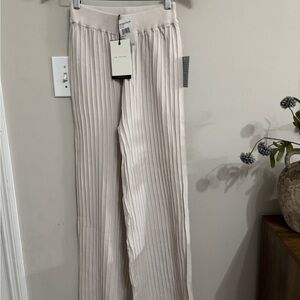 NWT En Saison Natural Pleated Knit Wide Leg Pants – Size Medium